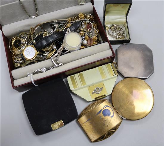 A quantity of assorted jewellery etc, including silver and a small quantity of compacts.